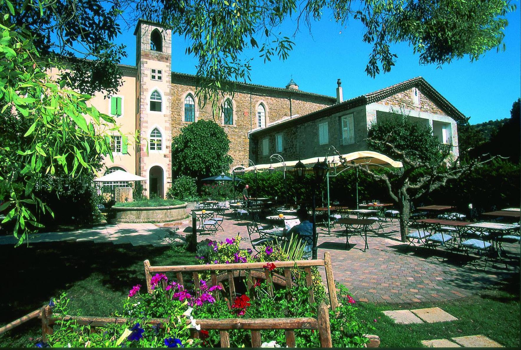Hotel Carmel Les Vans Exterior photo